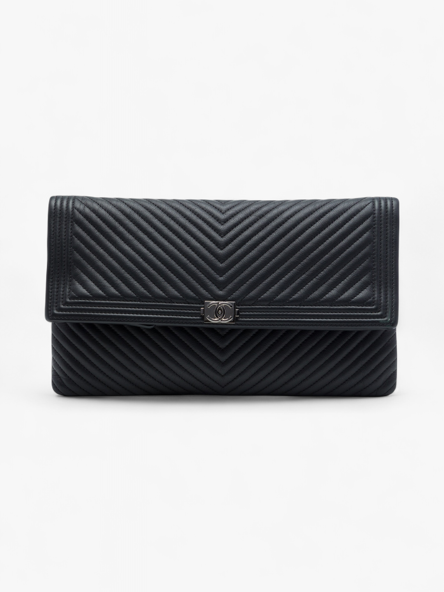 Chanel Chevron Calfskin CC Beauty Boy Foldover Clutch – ReLuxe Room