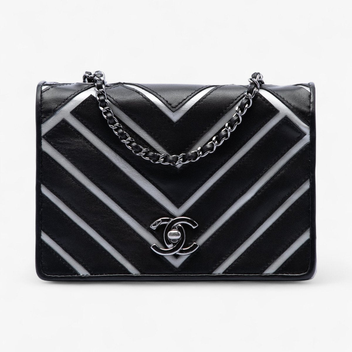 Чанта, която оценихме като Отлично: Chanel Couture flap