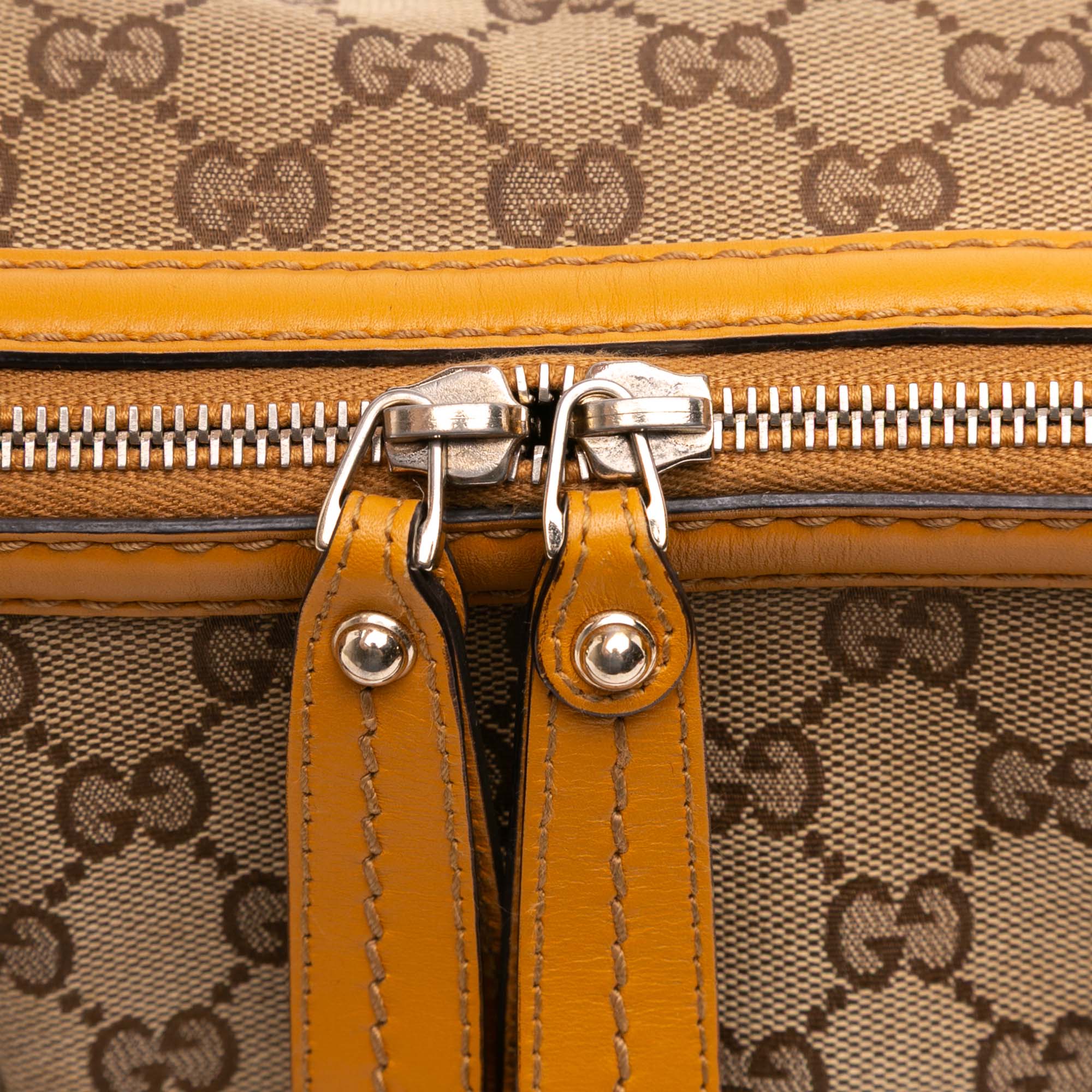 Gucci GG Canvas Sukey