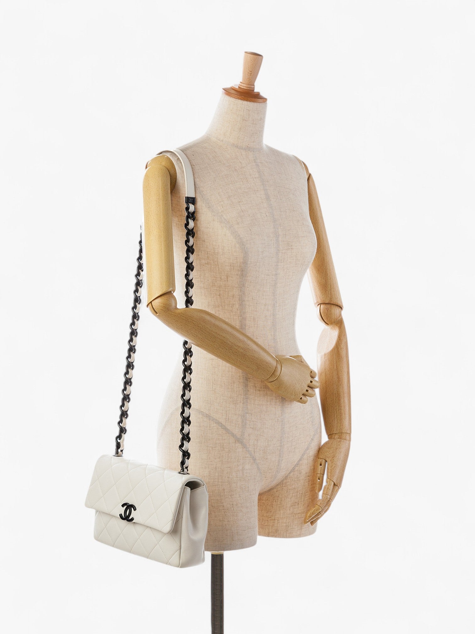 Chanel Medium Quilted Caviar My Everything Flap - ReLuxe Room 