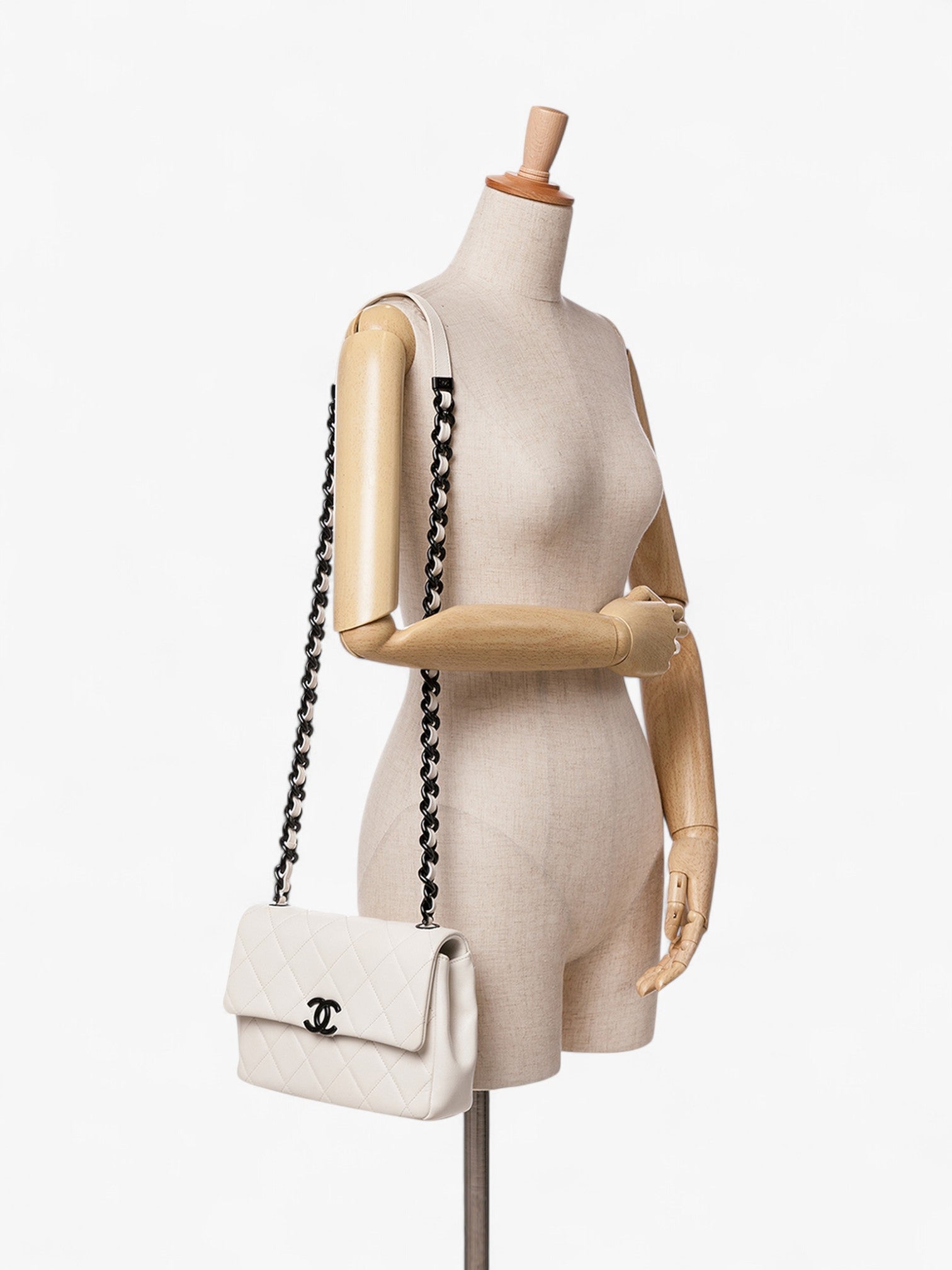 Chanel Medium Quilted Caviar My Everything Flap - ReLuxe Room 