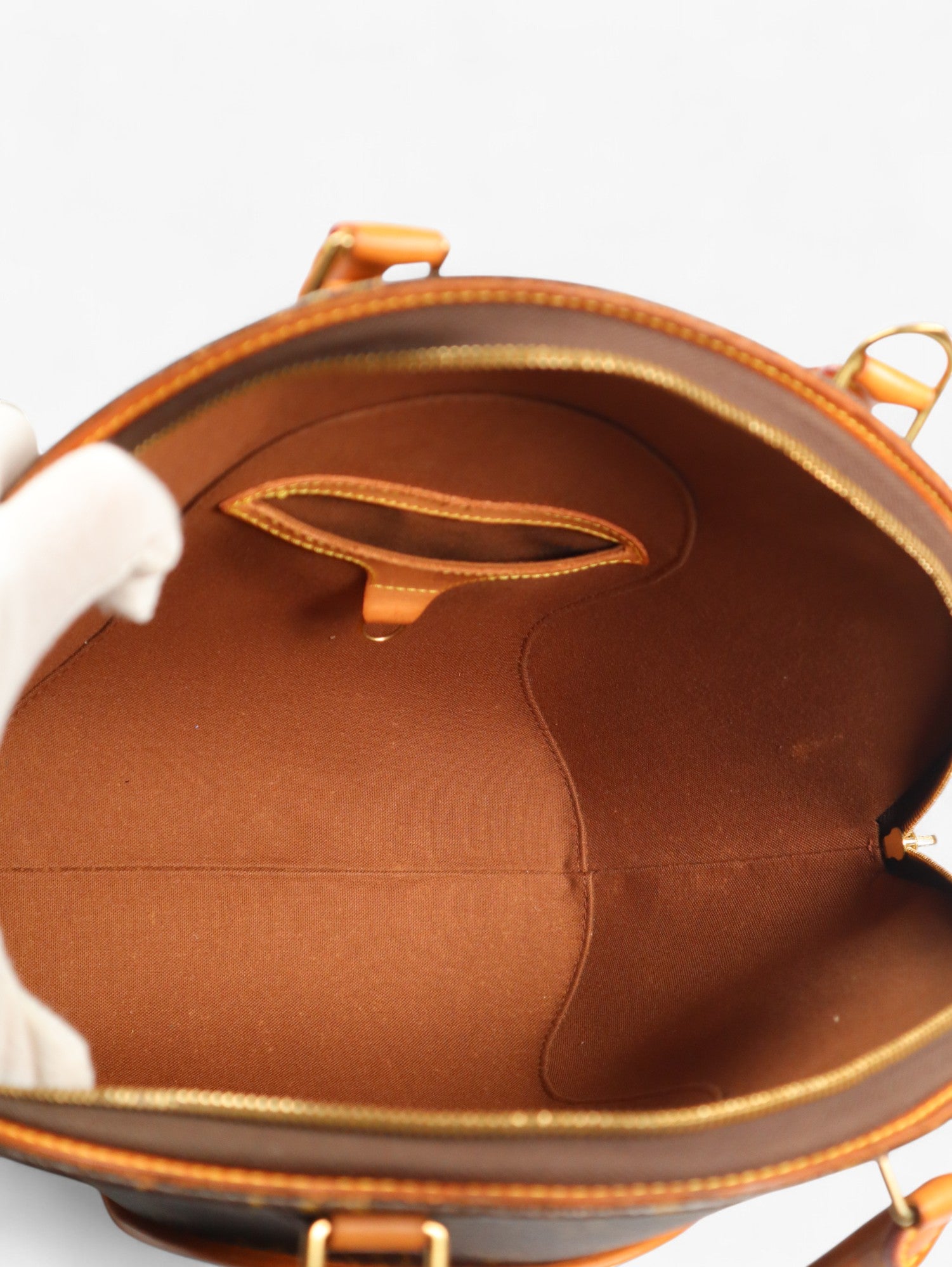 Louis Vuitton Monogram Ellipse MM