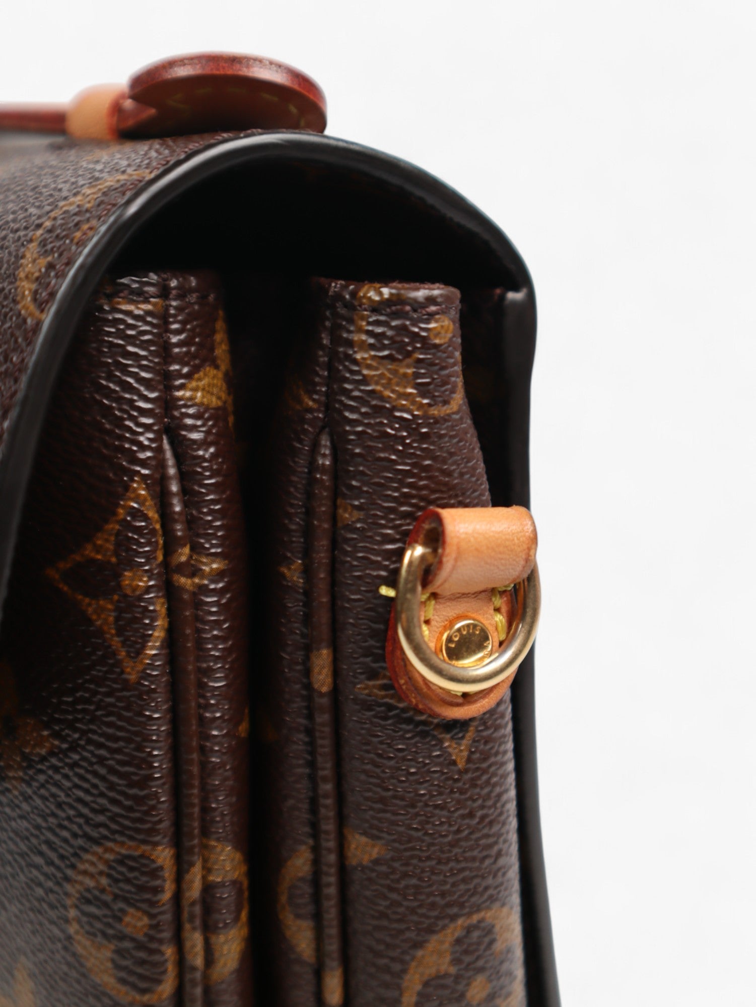 Louis Vuitton Monogram Metis Pochette
