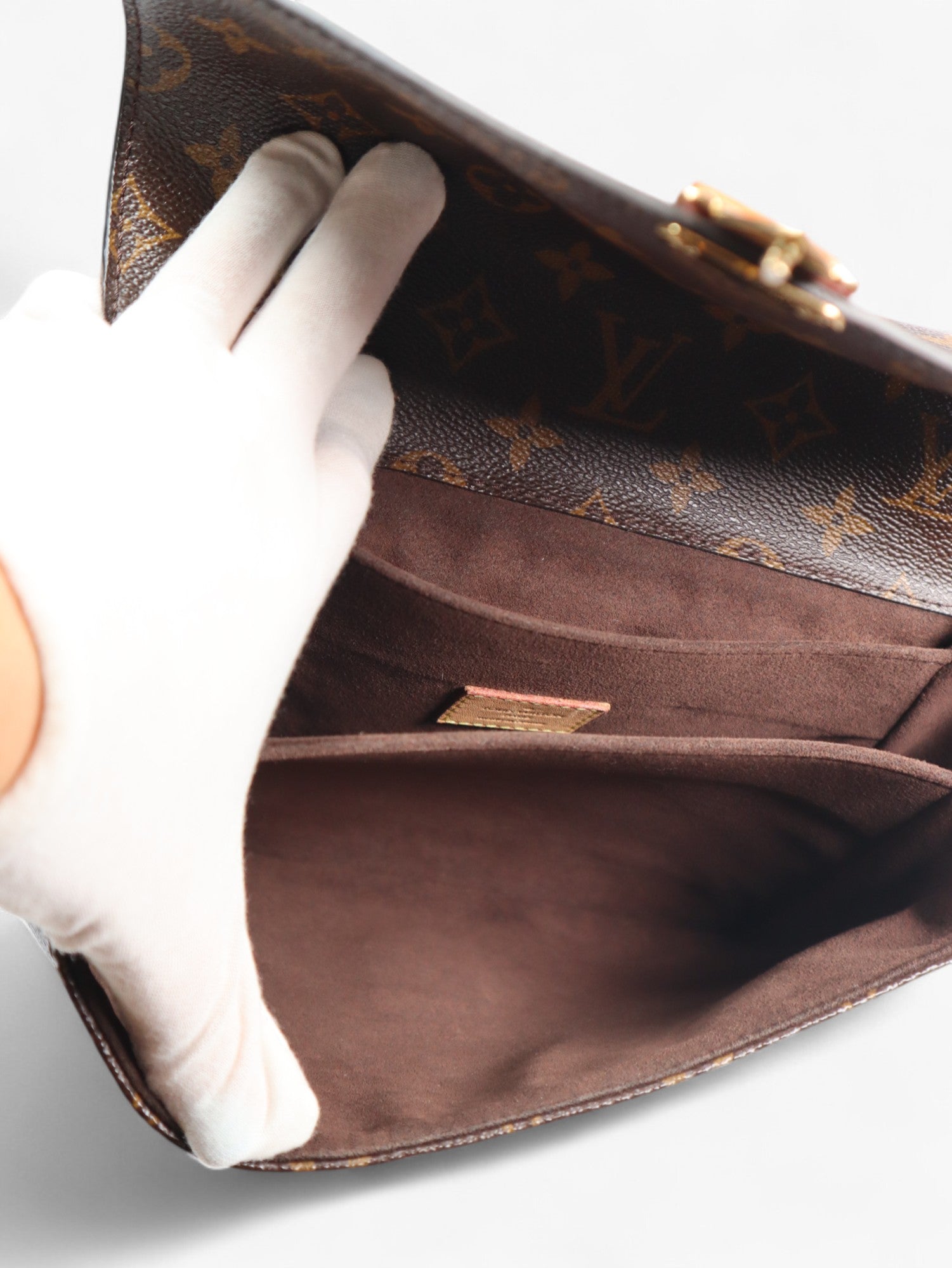 Louis Vuitton Monogram Metis Pochette
