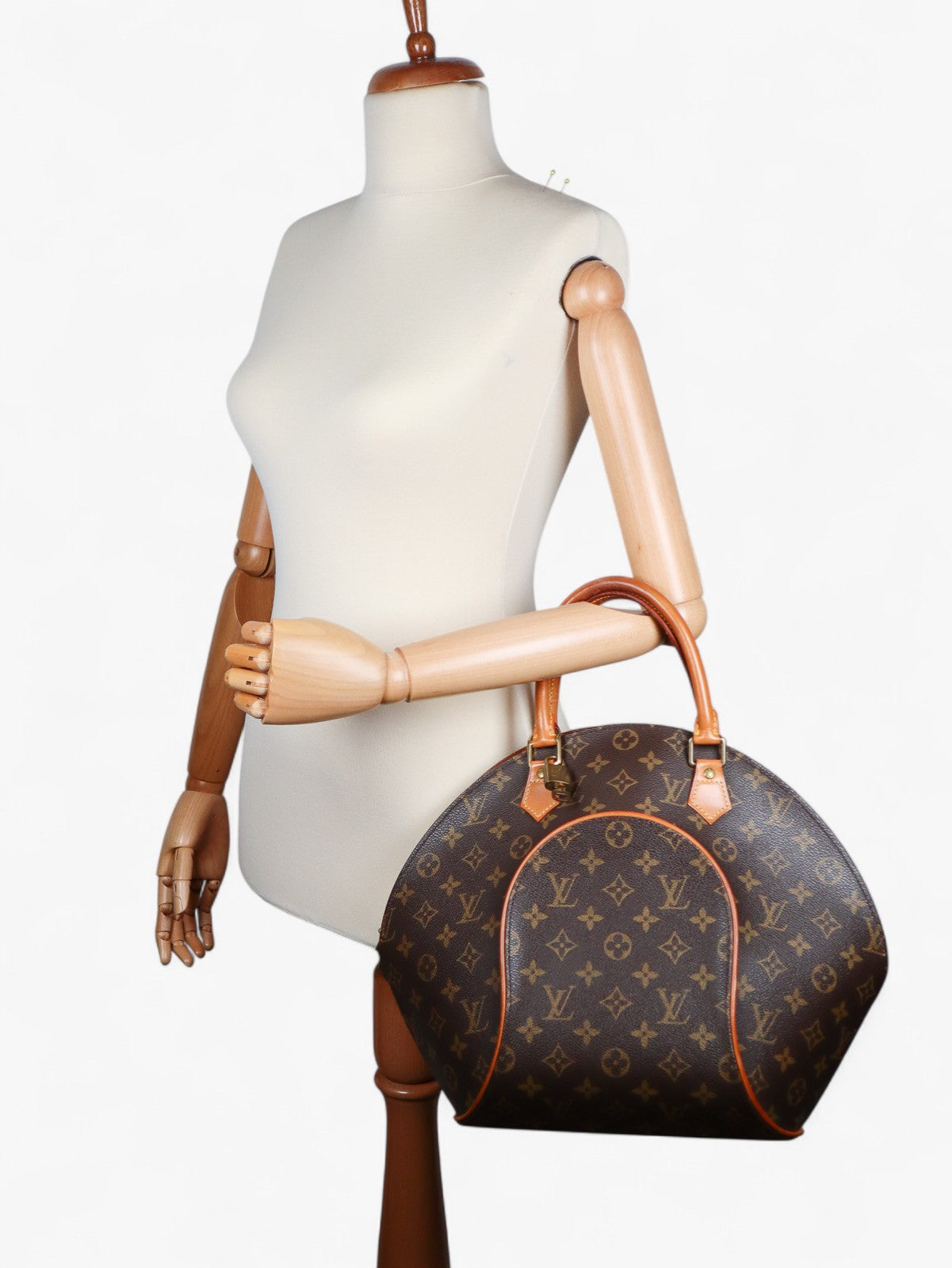 Louis Vuitton Monogram Ellipse MM