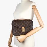 Louis Vuitton Monogram Metis Pochette